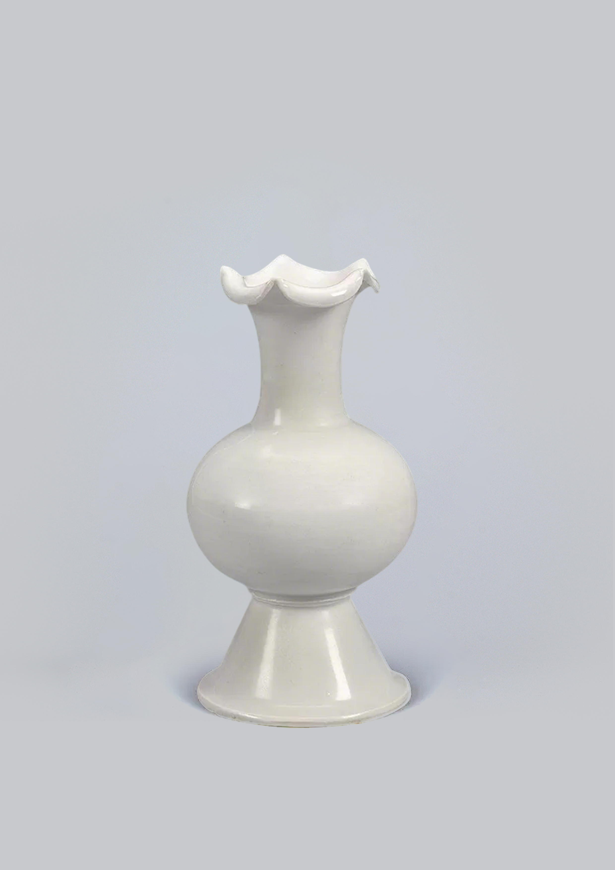 宋代 定窑白釉花口瓶