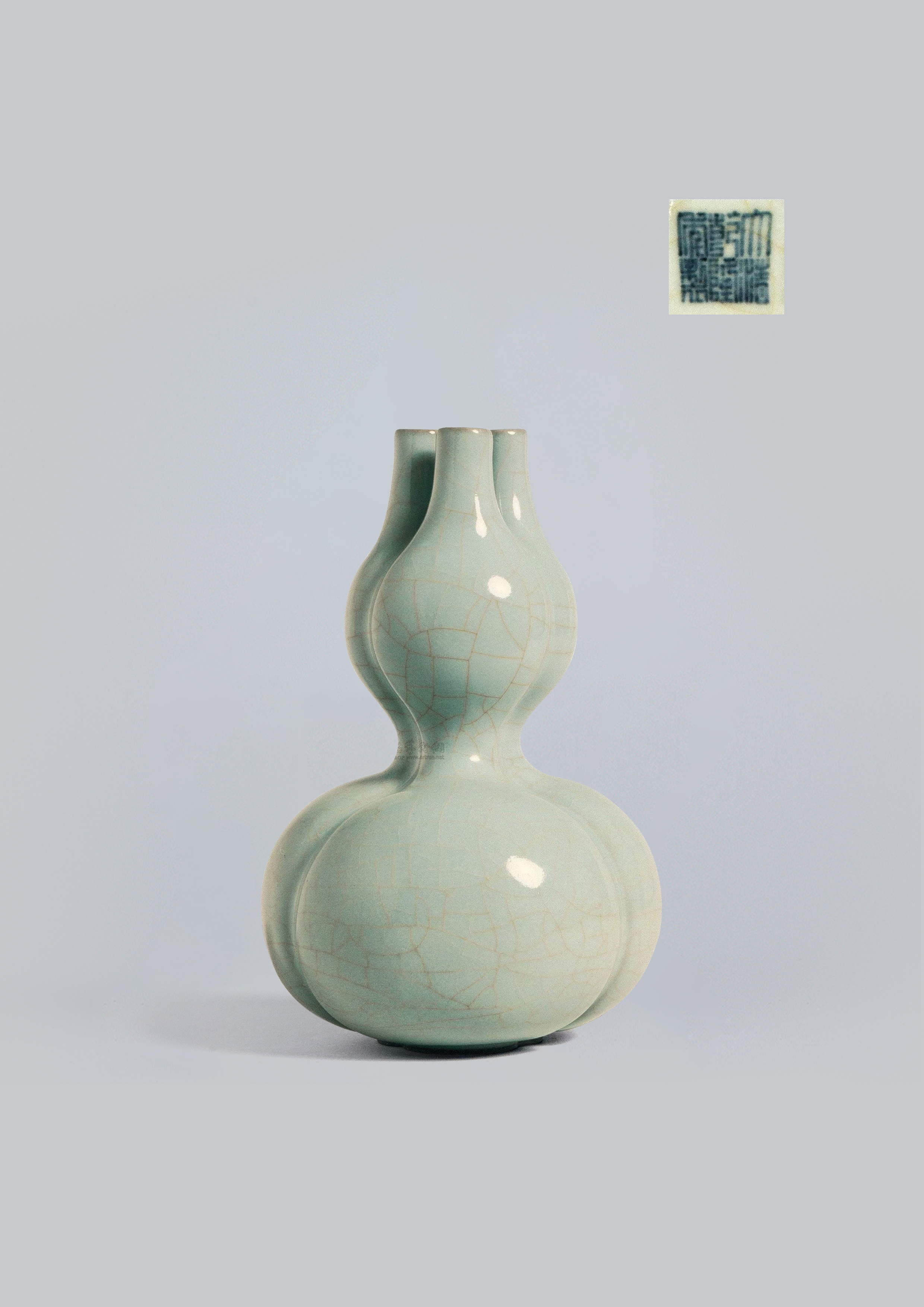 清乾隆 仿官窯三連葫蘆瓶